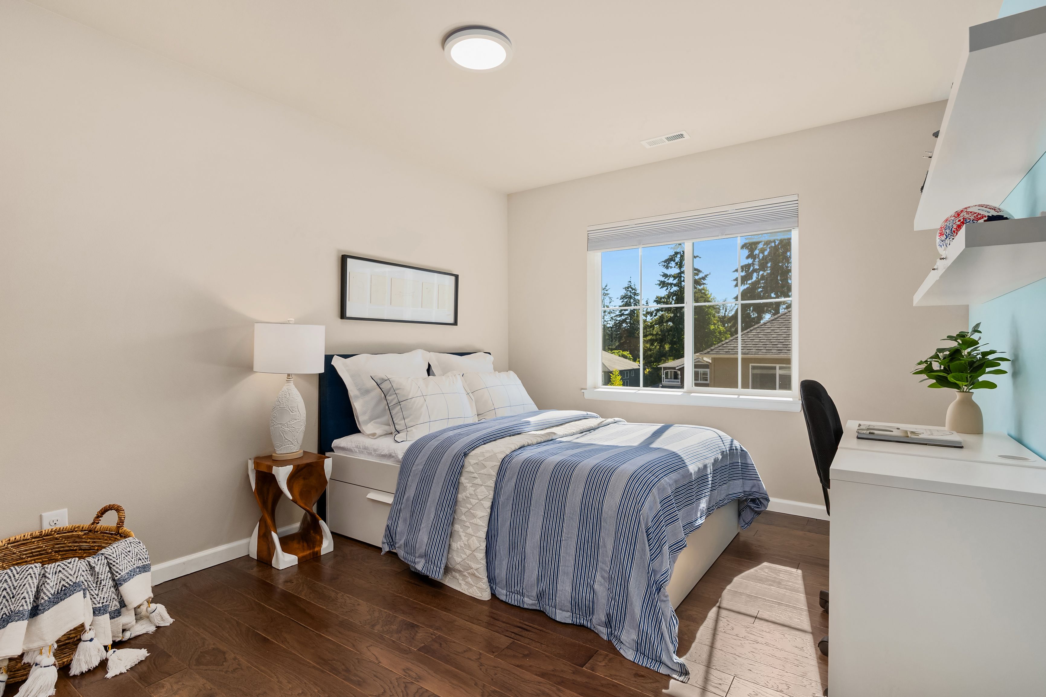  396 Ashbury Court Northwest, Bainbridge Island, WA 98110 - 物件實景