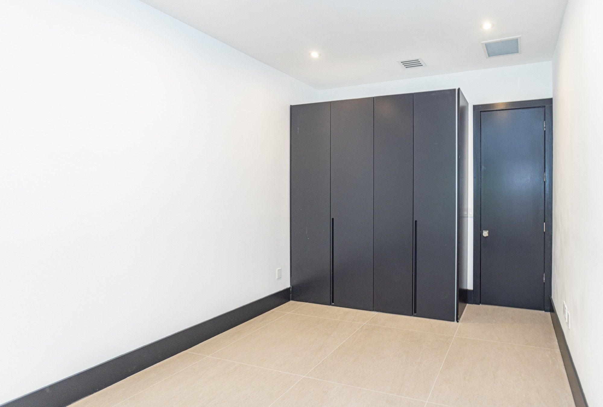  2440 N Shore Ter, Miami Beach, FL, 33141 - 物件實景