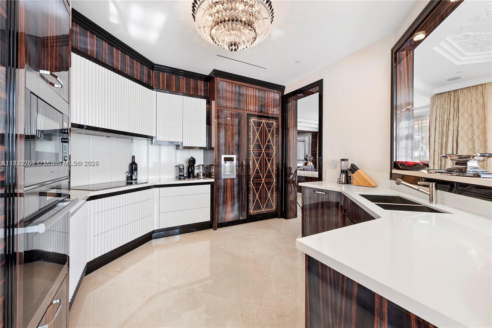 Miami Beach, Florida, 33109, United States, 6 Bedrooms Bedrooms, ,8 BathroomsBathrooms,Residential,For Sale,1876435