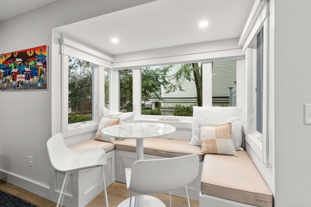 Brookline, Massachusetts, 02446, United States, 3 Bedrooms Bedrooms, ,2 BathroomsBathrooms,Residential,For Sale,1891441
