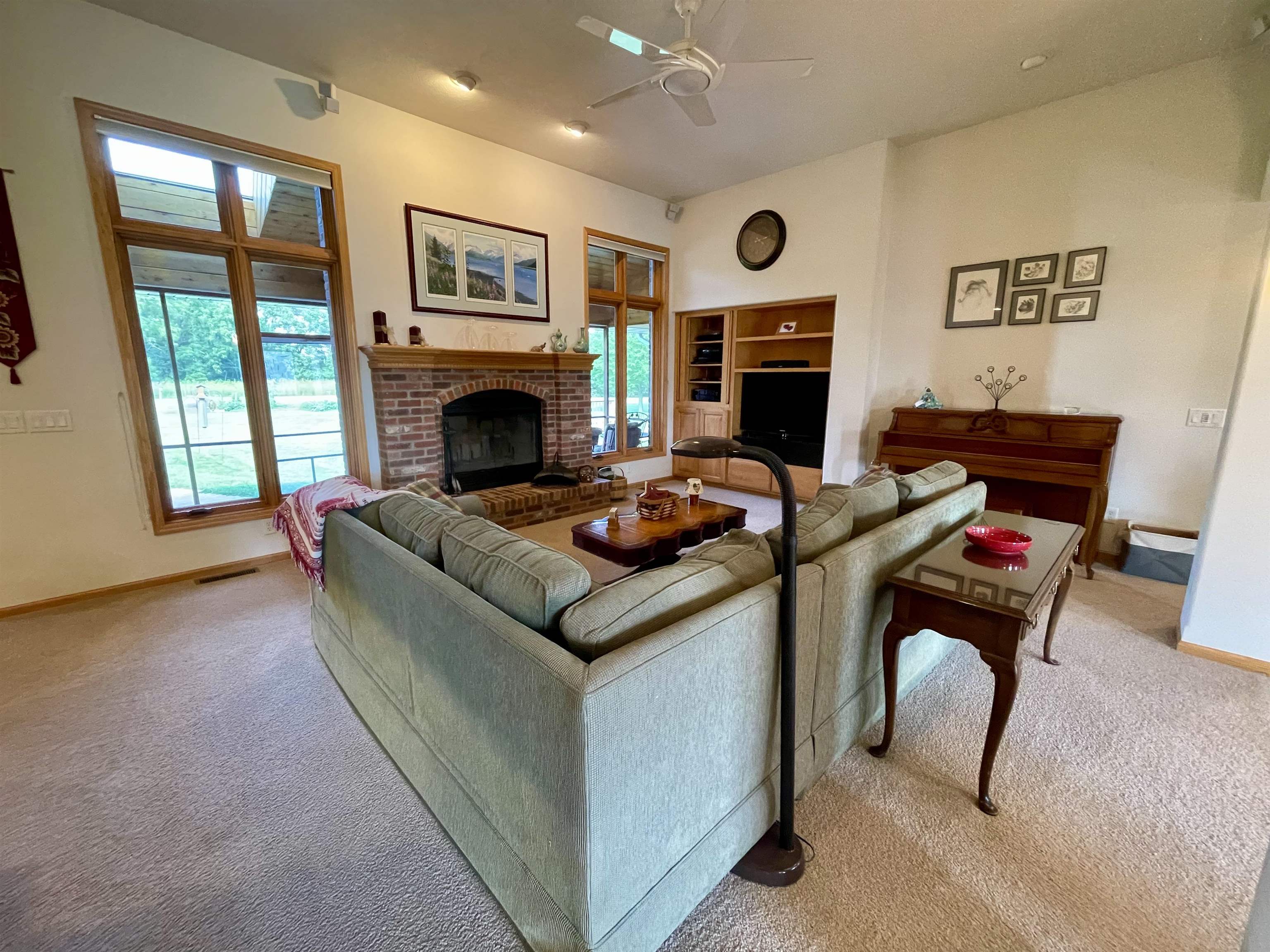 Janesville, Wisconsin, 53545, United States, 5 Bedrooms Bedrooms, ,4 BathroomsBathrooms,Residential,For Sale,1921861