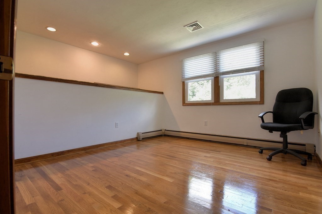 20 Fairview St, Quincy, Massachusetts, 02169, United States, 5 Bedrooms Bedrooms, ,4 BathroomsBathrooms,Residential,For Sale,20 Fairview St,1010542