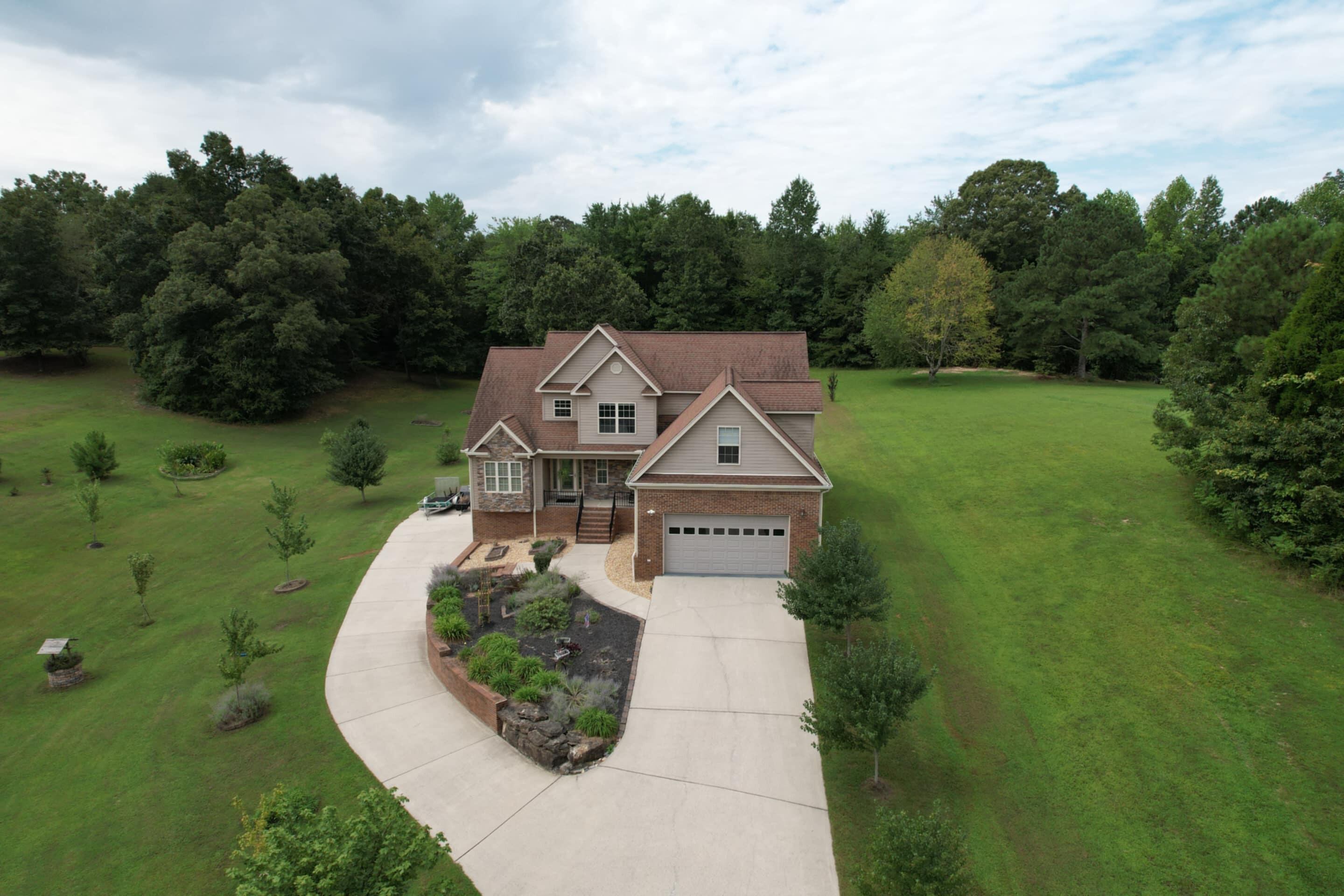 Spring City, Tennessee, 37381, United States, 4 Bedrooms Bedrooms, ,3 BathroomsBathrooms,Residential,For Sale,1927411