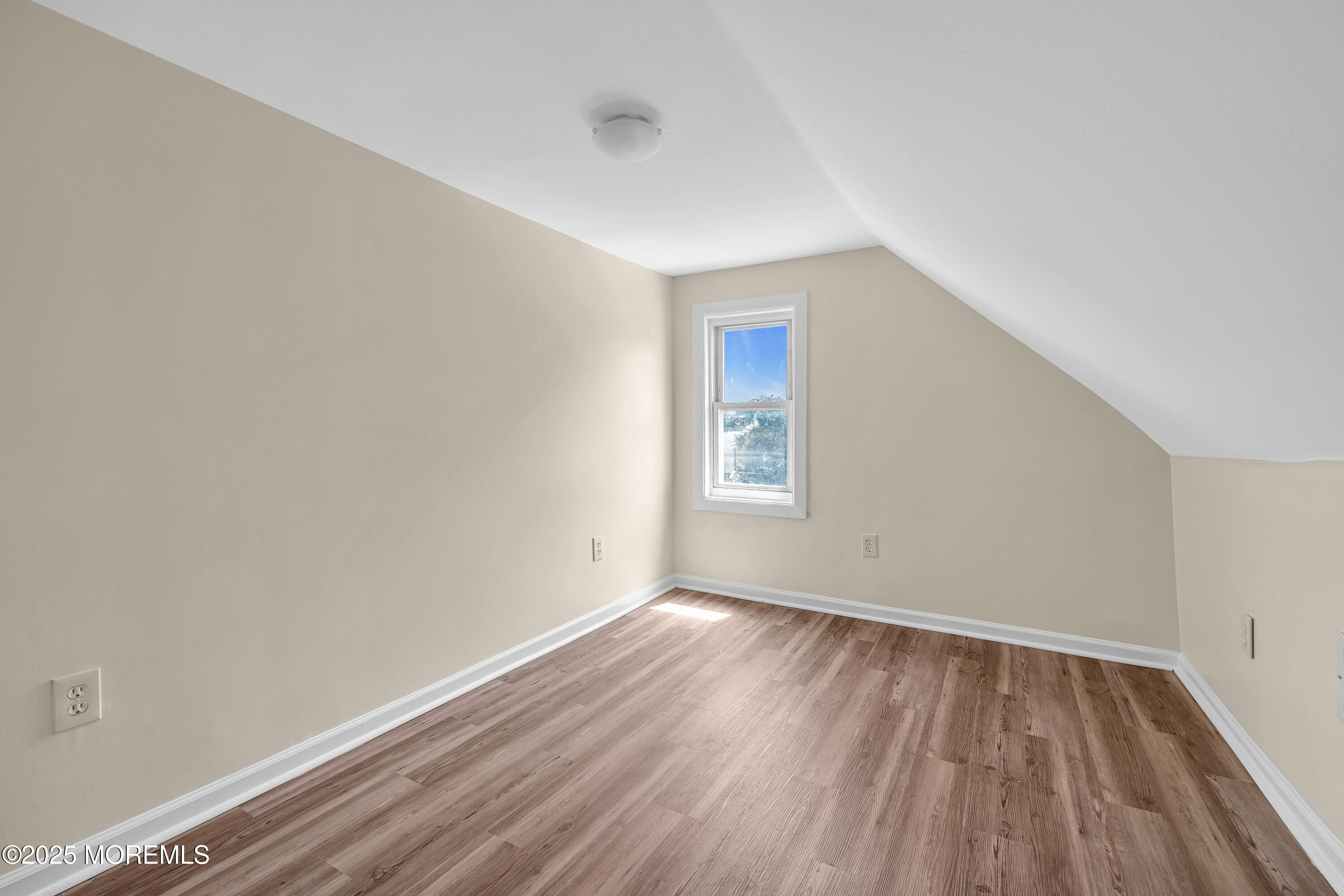 Newark, New Jersey, 07107, United States, 6 Bedrooms Bedrooms, ,3 BathroomsBathrooms,Residential,For Sale,1937916