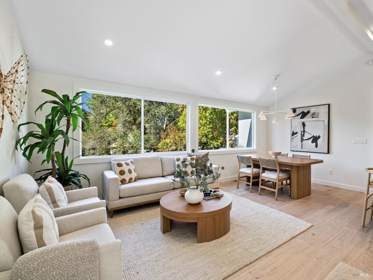 Sonoma, California, 95476, United States, 3 Bedrooms Bedrooms, ,3 BathroomsBathrooms,Residential,For Sale,1976344