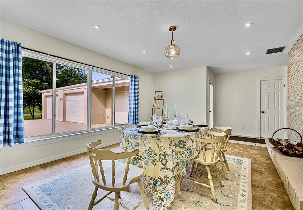 Geneva, Florida, 32732, United States, 3 Bedrooms Bedrooms, ,2 BathroomsBathrooms,Residential,For Sale,1897642