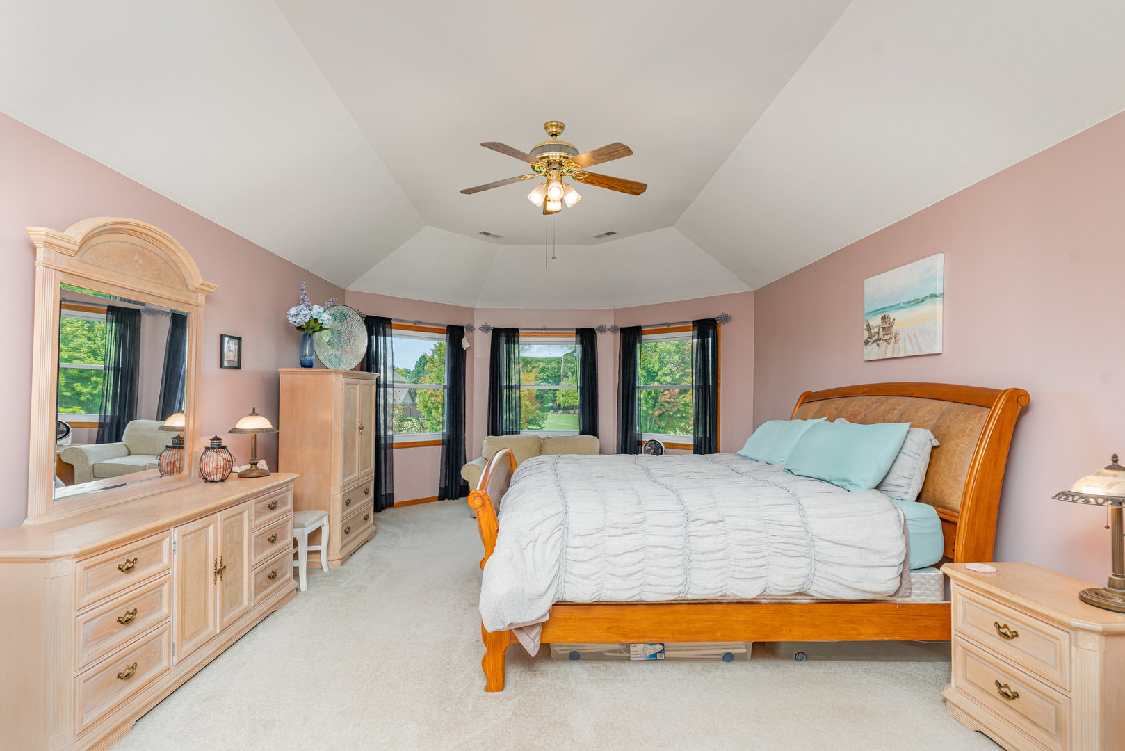 Mokena, Illinois, 60448, United States, 4 Bedrooms Bedrooms, ,4 BathroomsBathrooms,Residential,For Sale,2013568