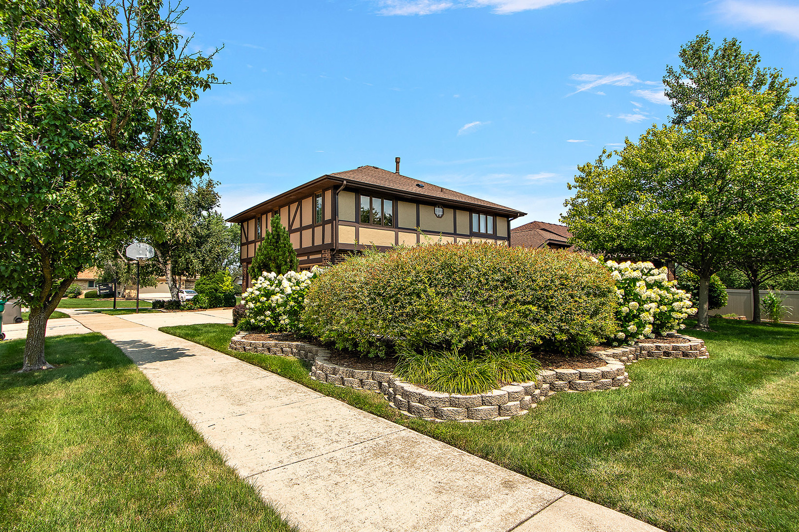 Orland Park, Illinois, 60462, United States, 4 Bedrooms Bedrooms, ,3 BathroomsBathrooms,Residential,For Sale,1865002
