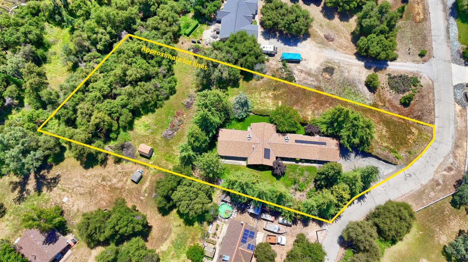 Ahwahnee, California, 93601, United States, 3 Bedrooms Bedrooms, ,2 BathroomsBathrooms,Residential,For Sale,1915922