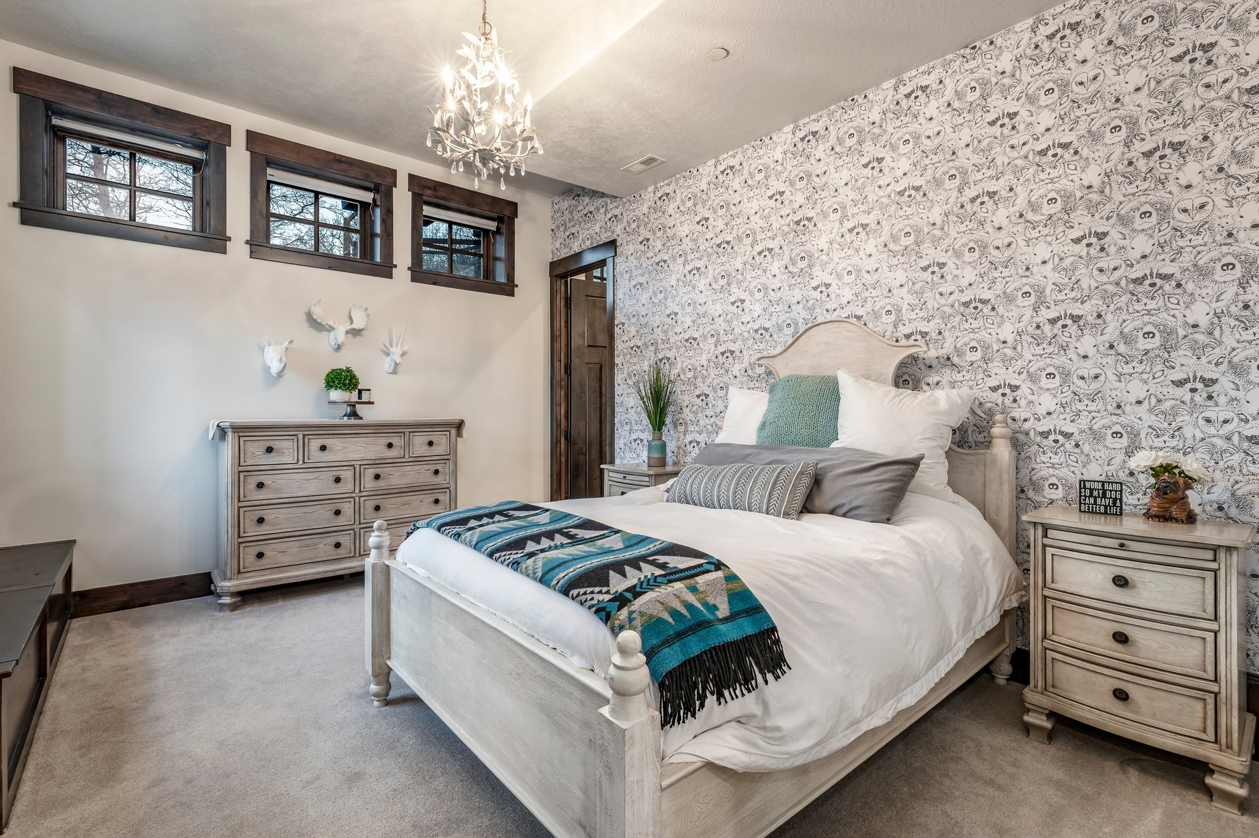  Views, Privacy and Main Level Living in a Gated Community - 物件實景