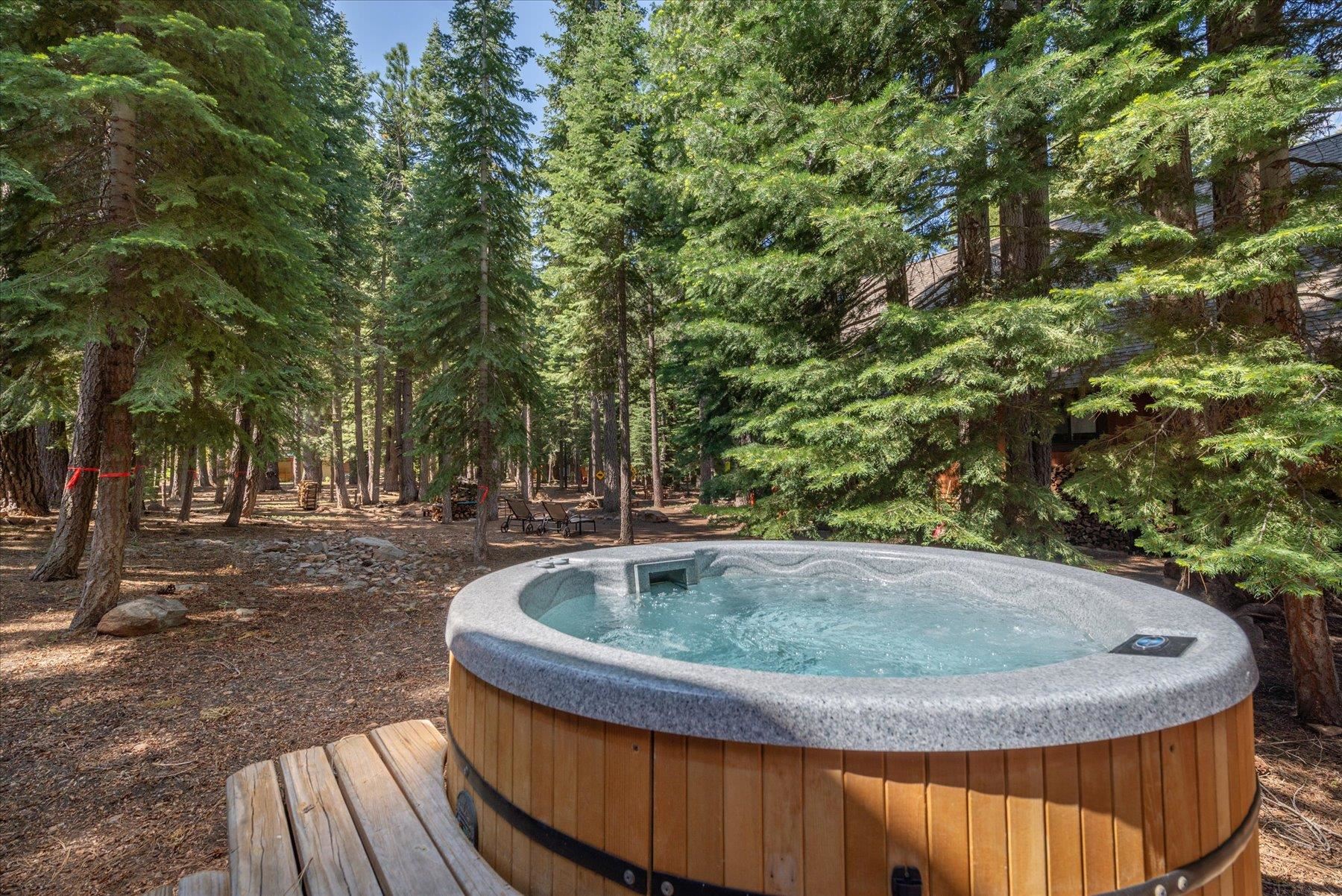Truckee, California, 96161, United States, 3 Bedrooms Bedrooms, ,2 BathroomsBathrooms,Residential,For Sale,1761913