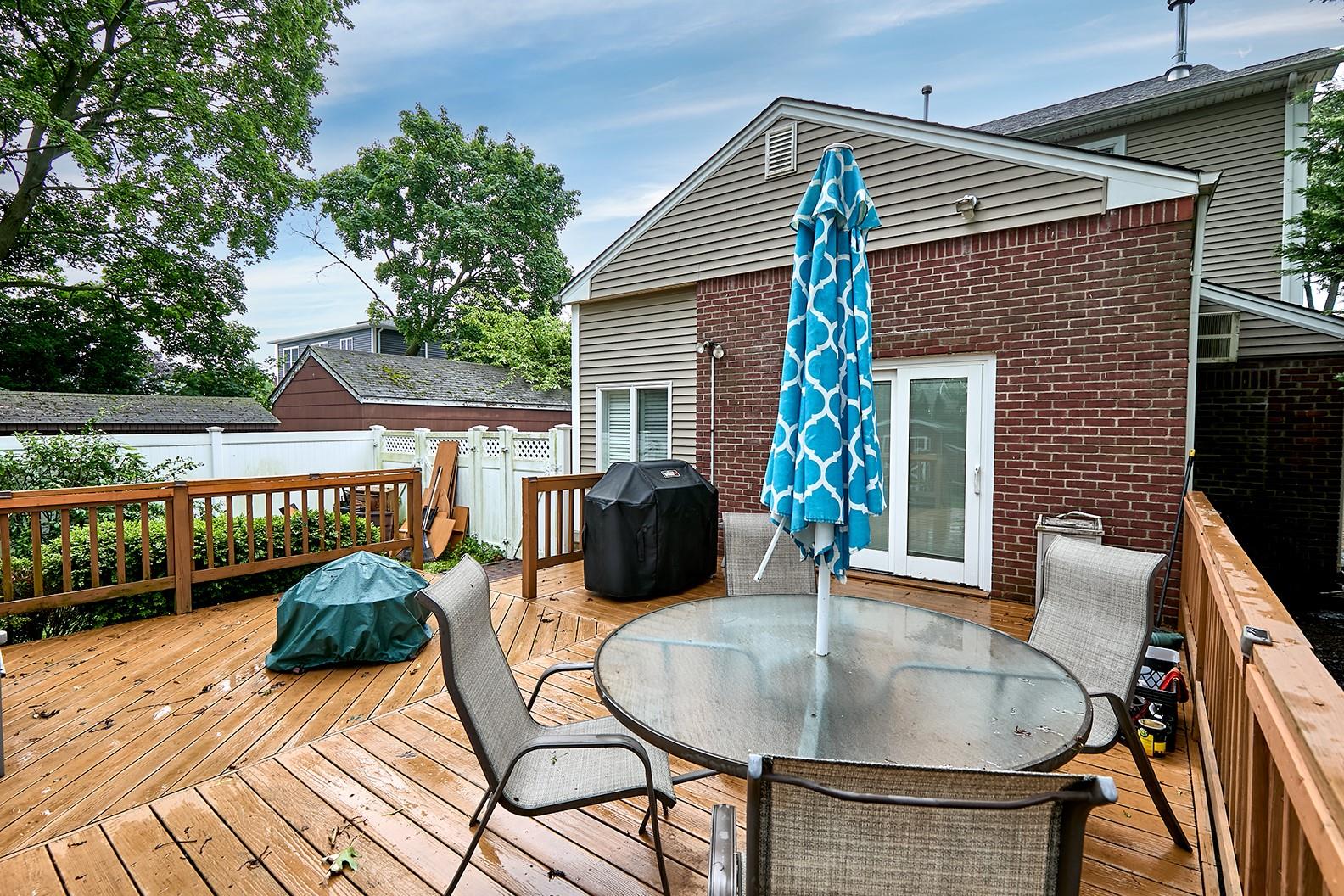 Merrick, New York, 11566, United States, 4 Bedrooms Bedrooms, ,2 BathroomsBathrooms,Residential,For Sale,1923596