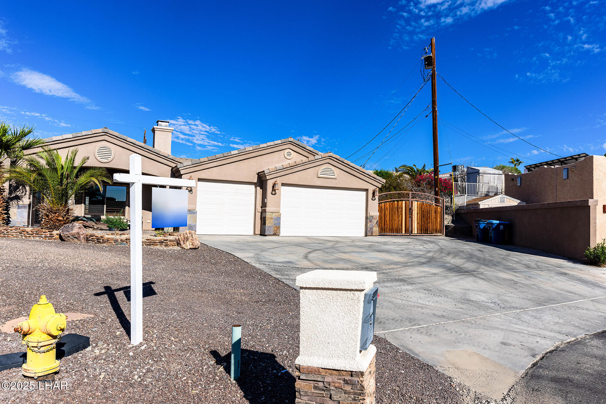 Lake Havasu City, Arizona, 86404, United States, 3 Bedrooms Bedrooms, ,2 BathroomsBathrooms,Residential,For Sale,2001874