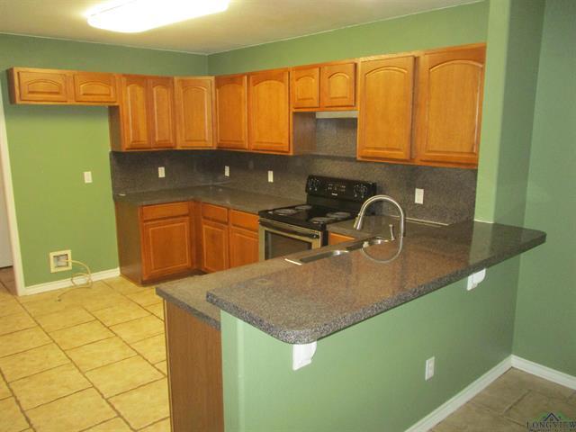 Henderson, Texas, 75654, United States, 3 Bedrooms Bedrooms, ,2 BathroomsBathrooms,Residential,For Sale,1940968