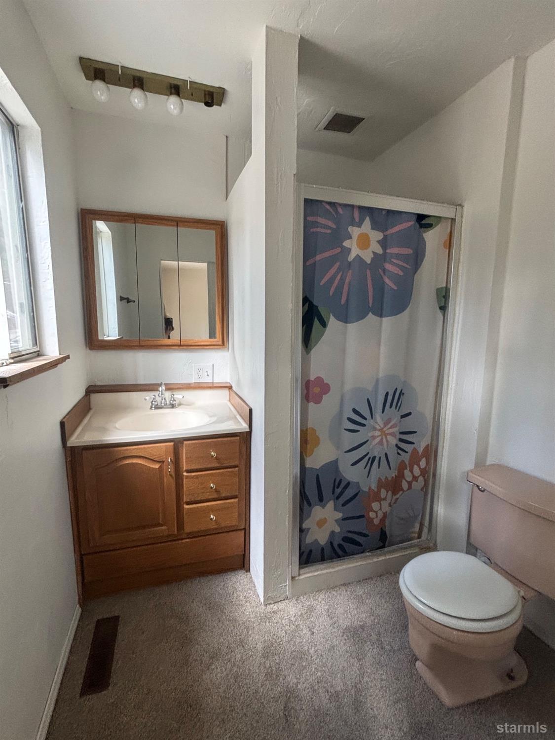 South Lake Tahoe, California, 96150, United States, 4 Bedrooms Bedrooms, ,3 BathroomsBathrooms,Residential,For Sale,1777899