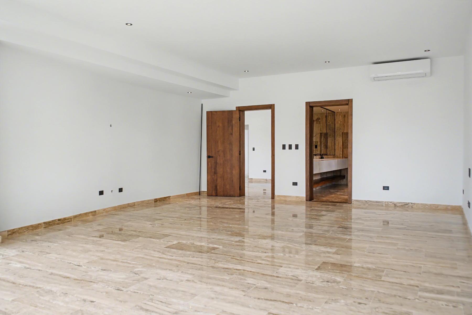  Los Cocos 133B: Elegant 5-Bedroom Estate Overlooking Cocotal Golf Course - 物件實景