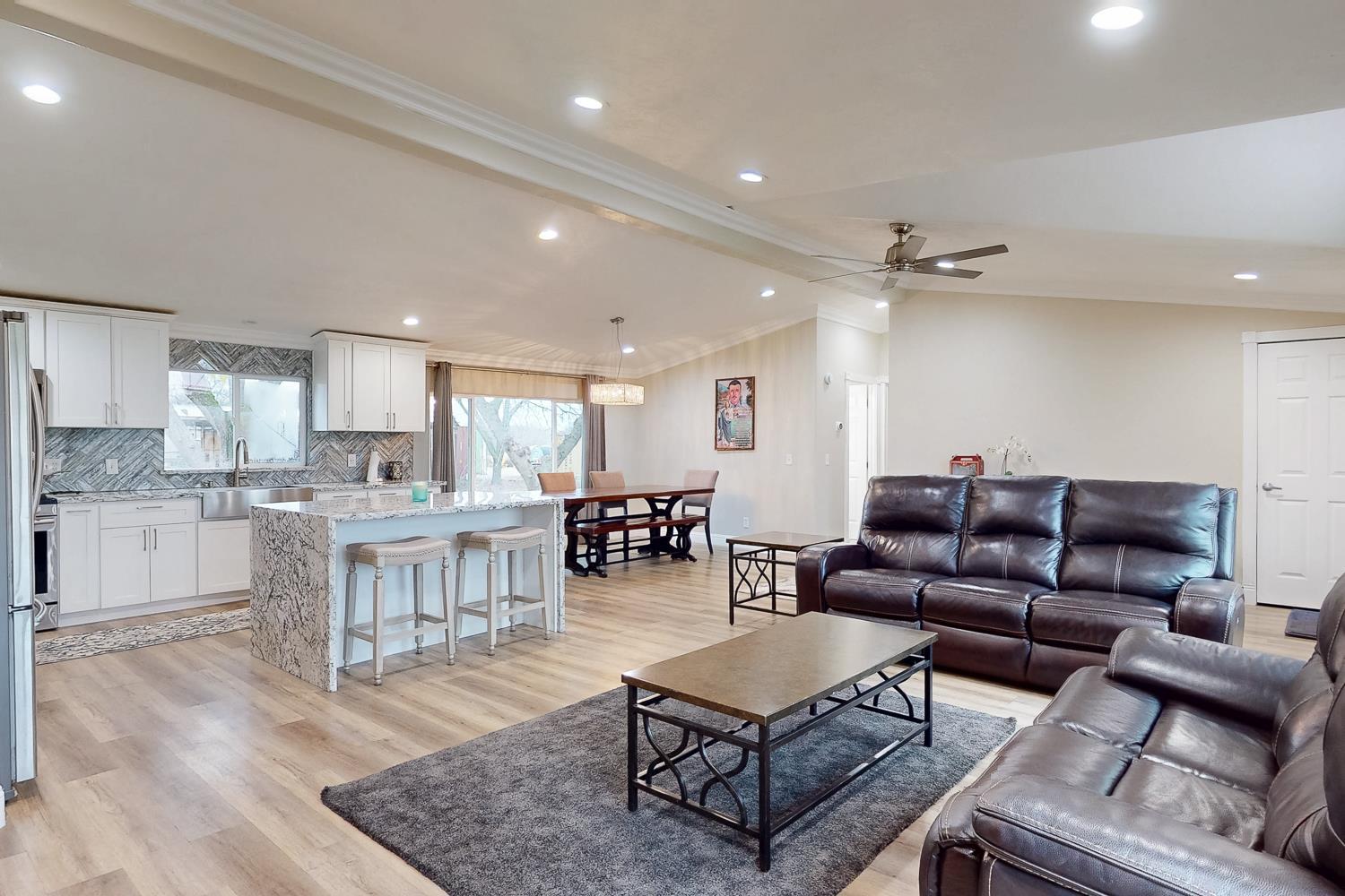 Oroville, California, 95966, United States, 2 Bedrooms Bedrooms, ,2 BathroomsBathrooms,Residential,For Sale,2008173