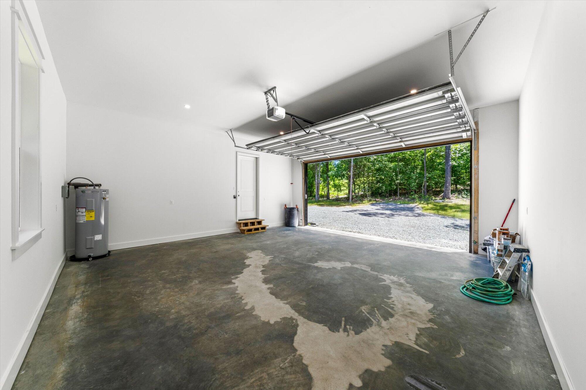 Ten Mile, Tennessee, 37880, United States, 3 Bedrooms Bedrooms, ,3 BathroomsBathrooms,Residential,For Sale,1878796