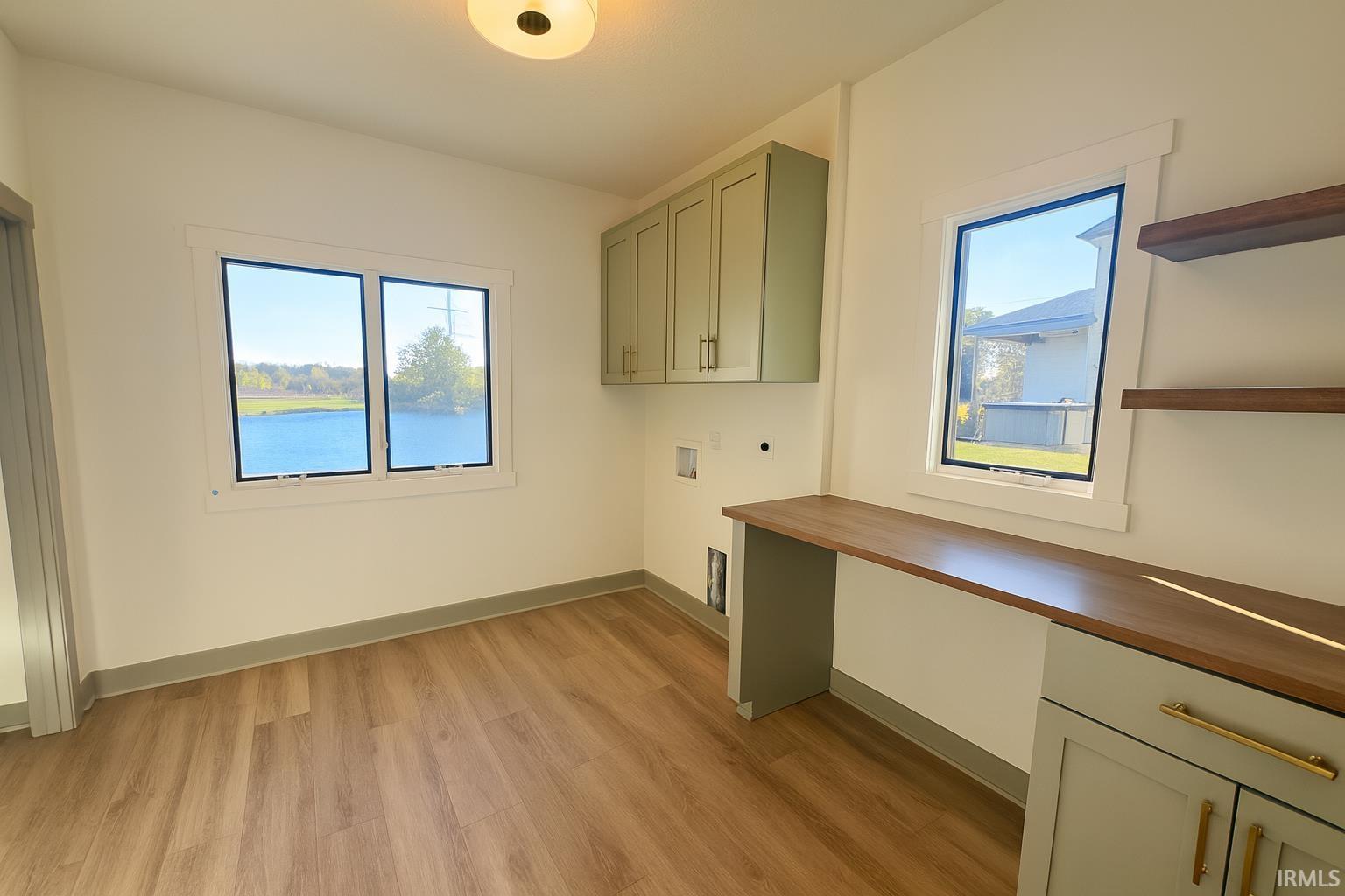 Fort Wayne, Indiana, 46845, United States, 3 Bedrooms Bedrooms, ,3 BathroomsBathrooms,Residential,For Sale,1977942