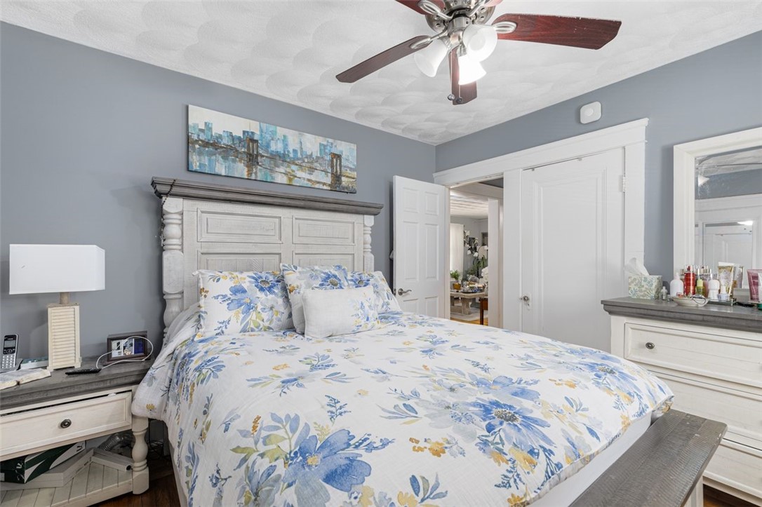 Cranston, Rhode Island, 02910, United States, 3 Bedrooms Bedrooms, ,3 BathroomsBathrooms,Residential,For Sale,1969292