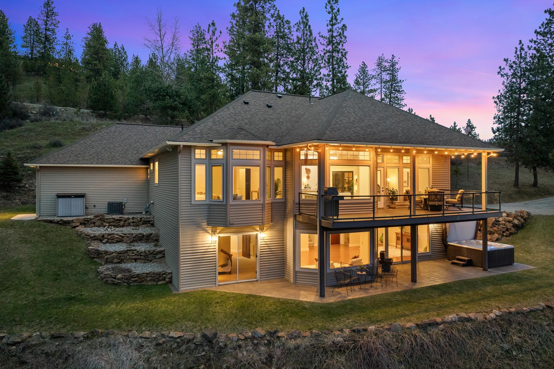 Newman Lake, Washington, 99025, United States, 3 Bedrooms Bedrooms, ,4 BathroomsBathrooms,Residential,For Sale,2028659