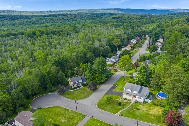 West Milford Twp., New Jersey, 07480-1601, United States, 4 Bedrooms Bedrooms, ,3 BathroomsBathrooms,Residential,For Sale,1928755