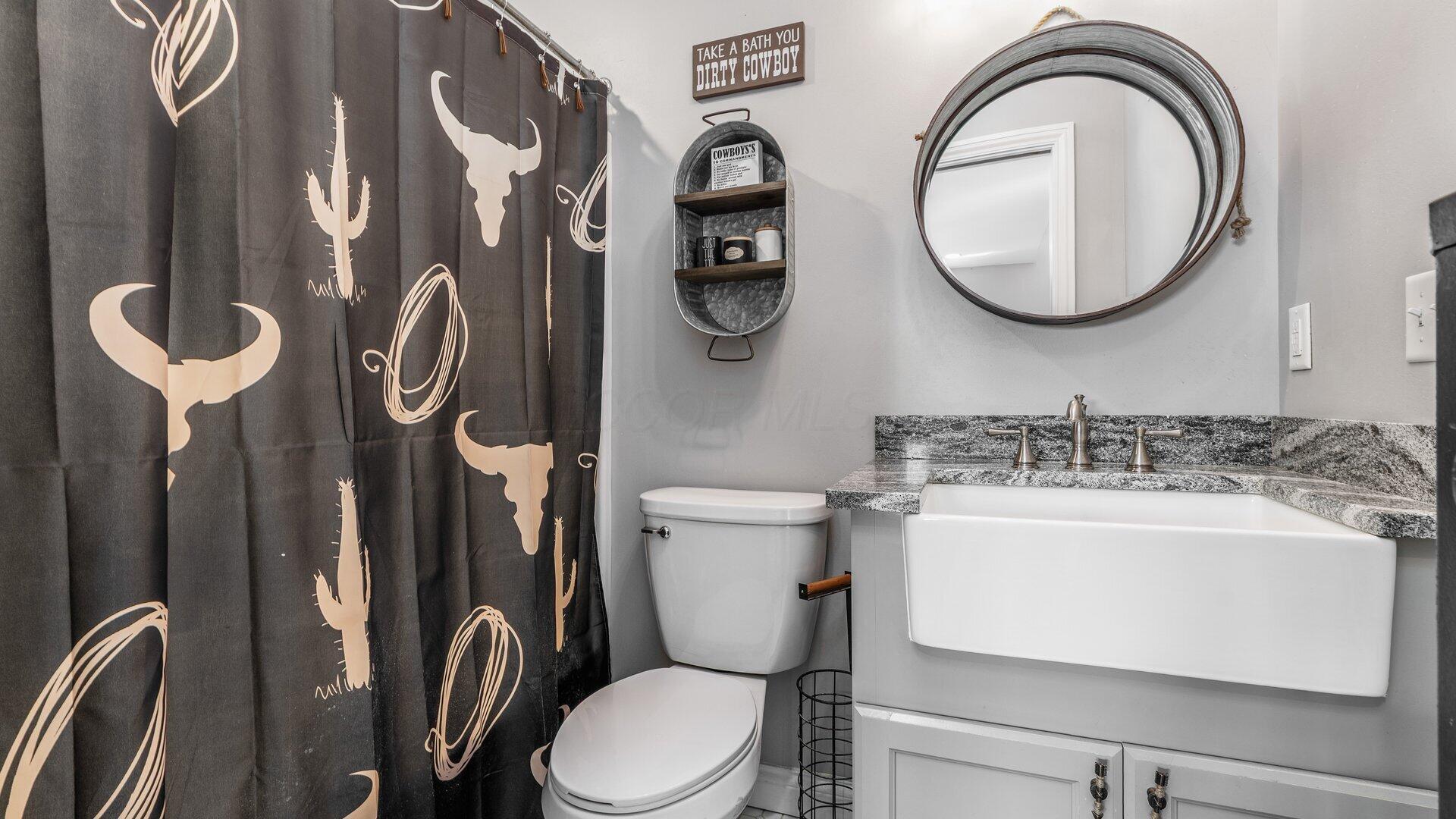 Hebron, Ohio, 43025, United States, 5 Bedrooms Bedrooms, ,5 BathroomsBathrooms,Residential,For Sale,1988631