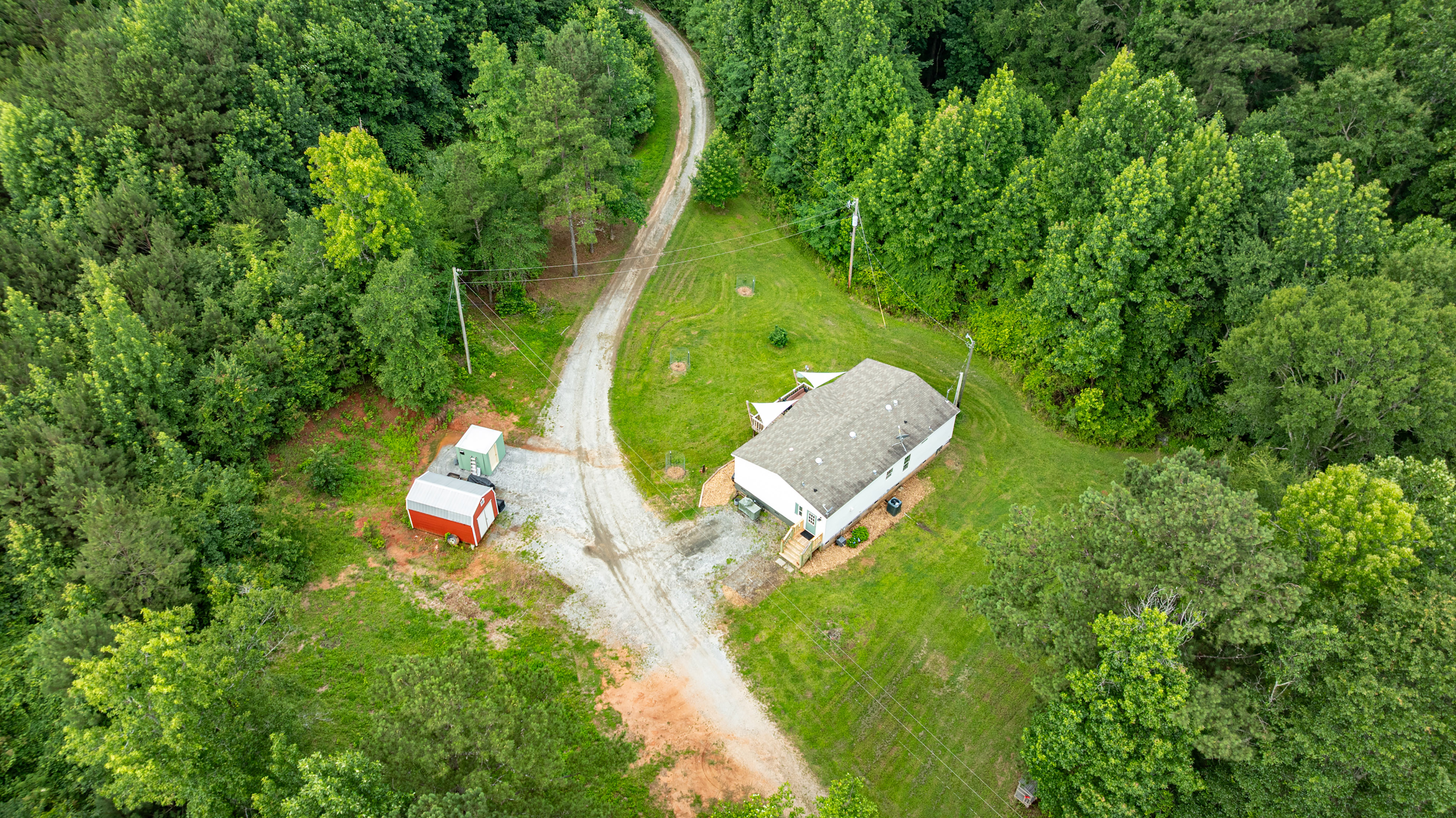  Completely Refreshed Home on Five Private Acres - 物件實景