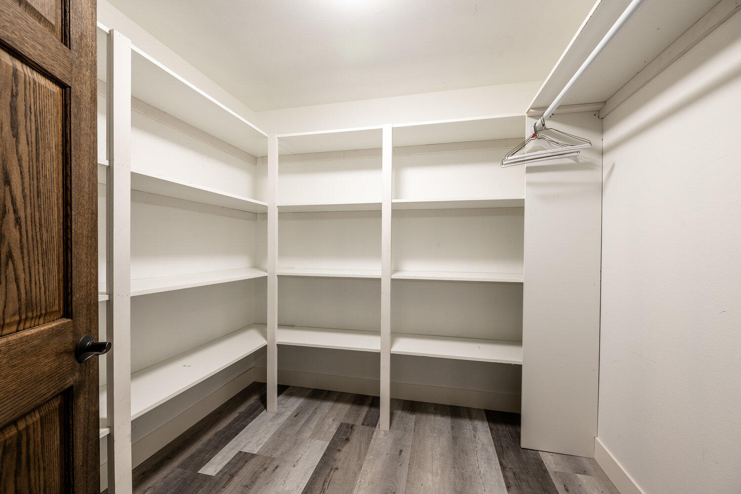 Buffalo, Wyoming, 82834, United States, 4 Bedrooms Bedrooms, ,4 BathroomsBathrooms,Residential,For Sale,1990981