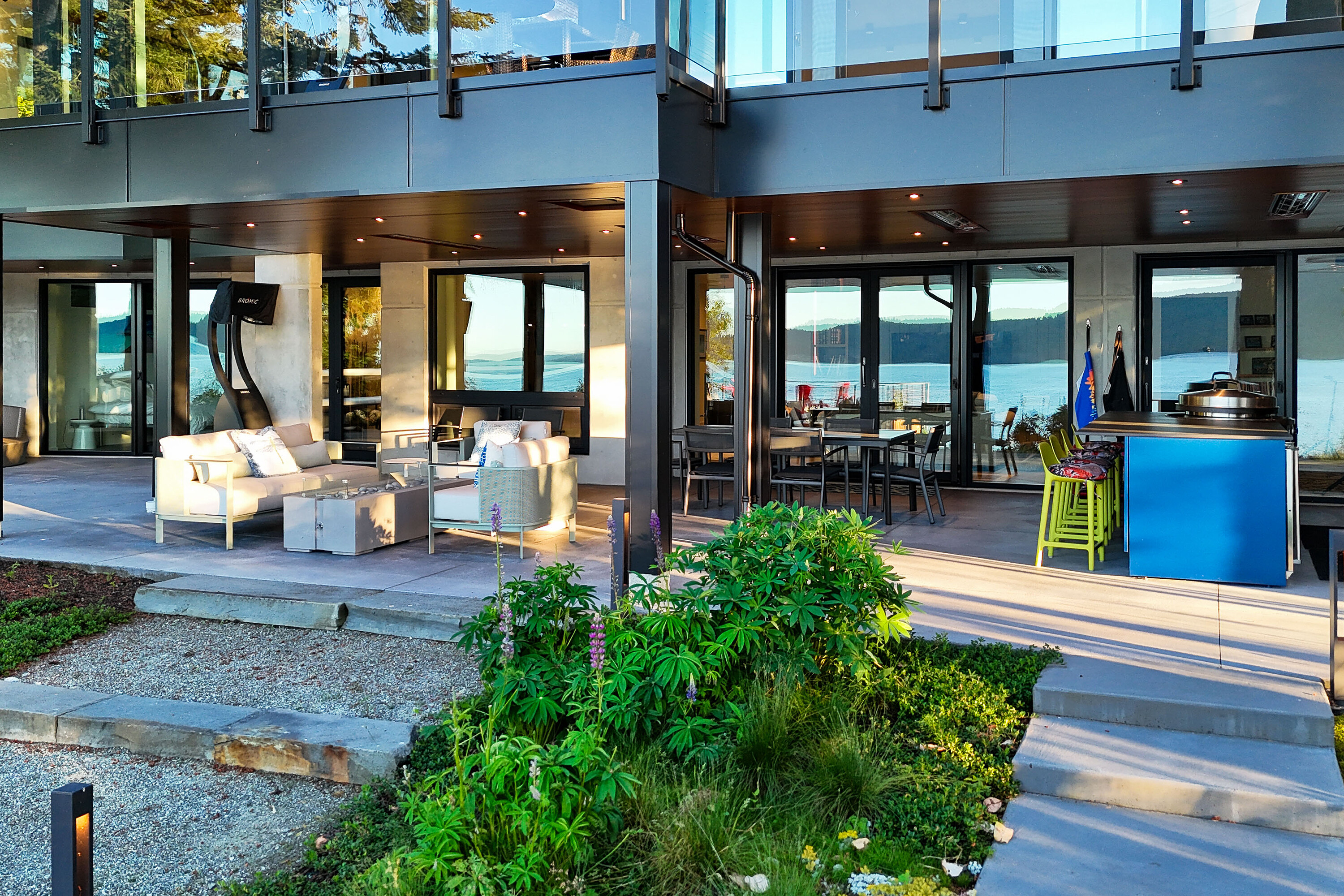  Modern Oceanfront Marvel - 物件實景