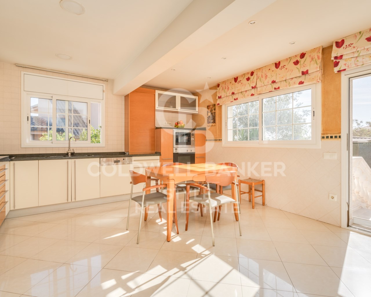 Calle Anne Frank D' Barcelona, Sabadell, La Conc?, Sabadell, Catalonia, 08206, ES, 6 Bedrooms Bedrooms, ,4 BathroomsBathrooms,Residential,For Sale,Calle Anne Frank D' Barcelona, Sabadell, La Conc?,1622954