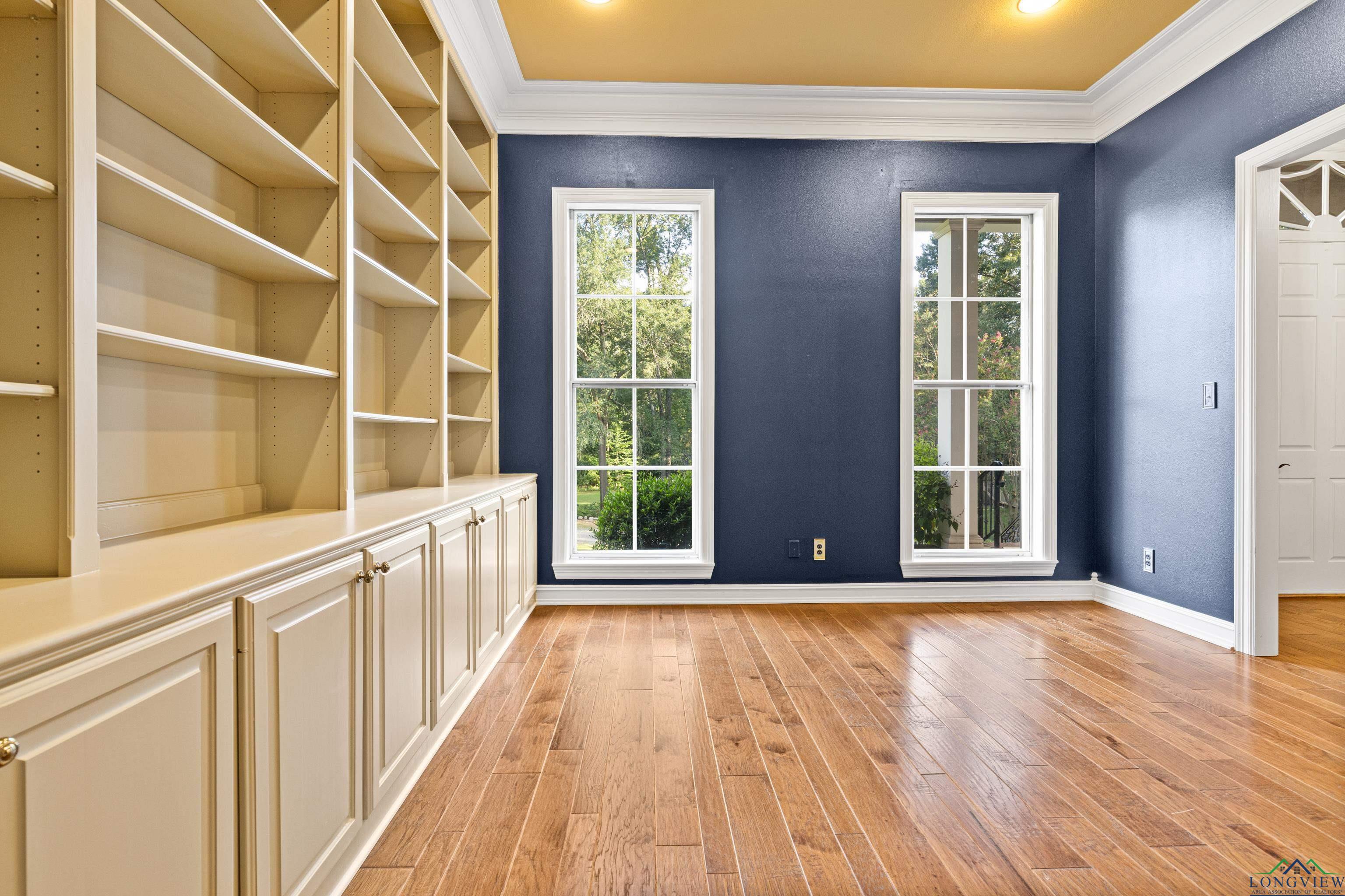 Longview, Texas, 75605, United States, 4 Bedrooms Bedrooms, ,6 BathroomsBathrooms,Residential,For Sale,1907778