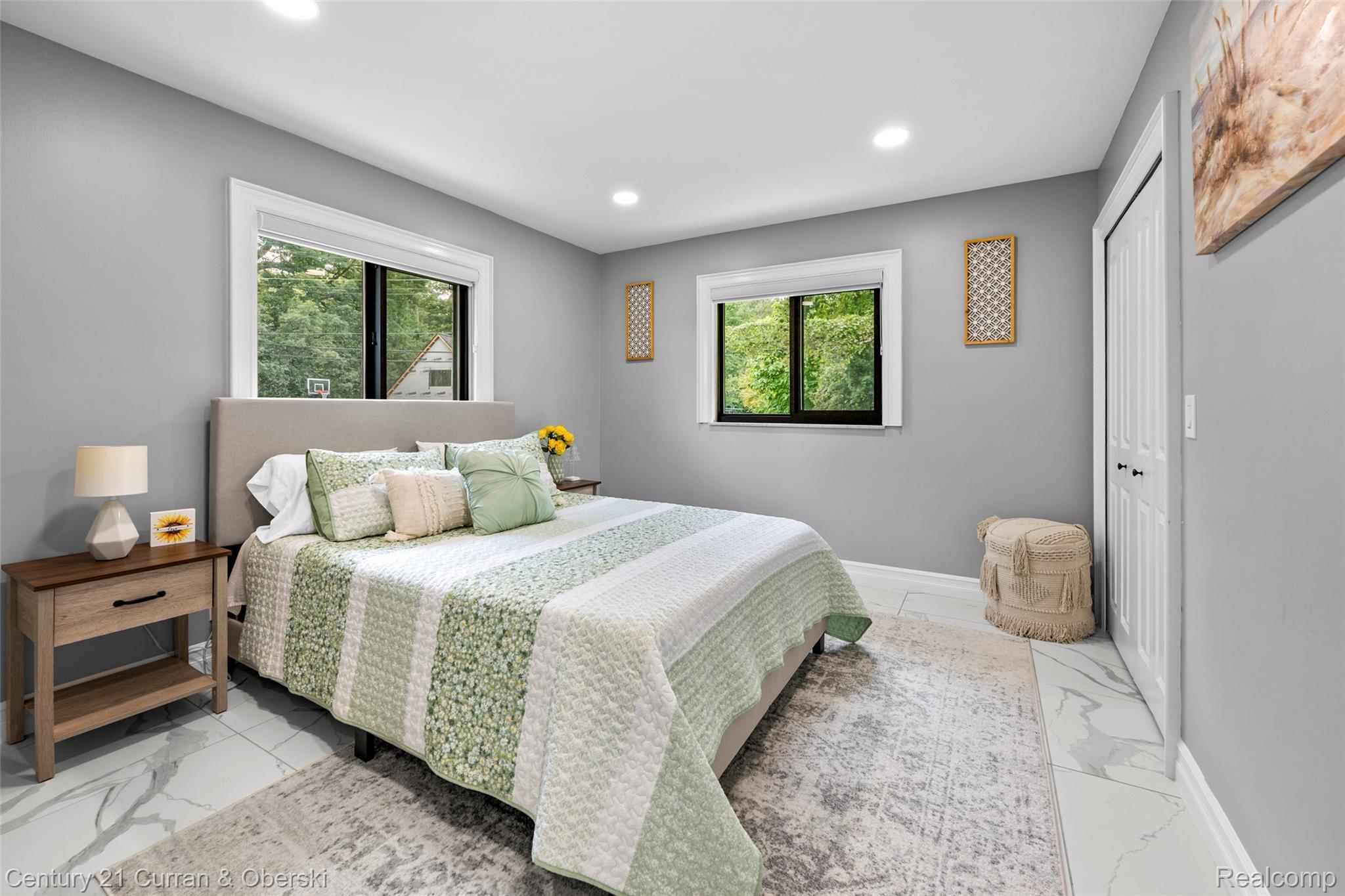 Waterford Charter Township, Michigan, 48329, United States, 3 Bedrooms Bedrooms, ,3 BathroomsBathrooms,Residential,For Sale,1943909