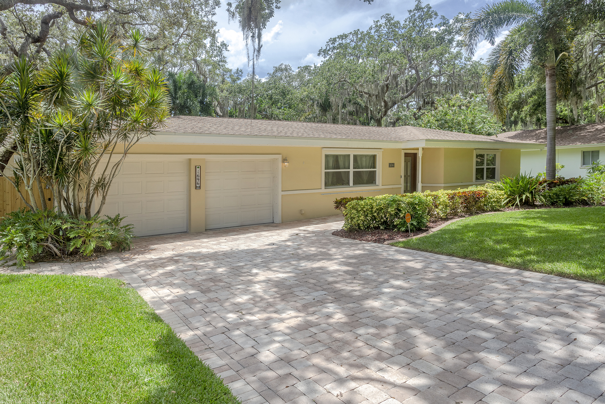 Largo, Florida, 33770, United States, 2 Bedrooms Bedrooms, ,2 BathroomsBathrooms,Residential,For Sale,1979255