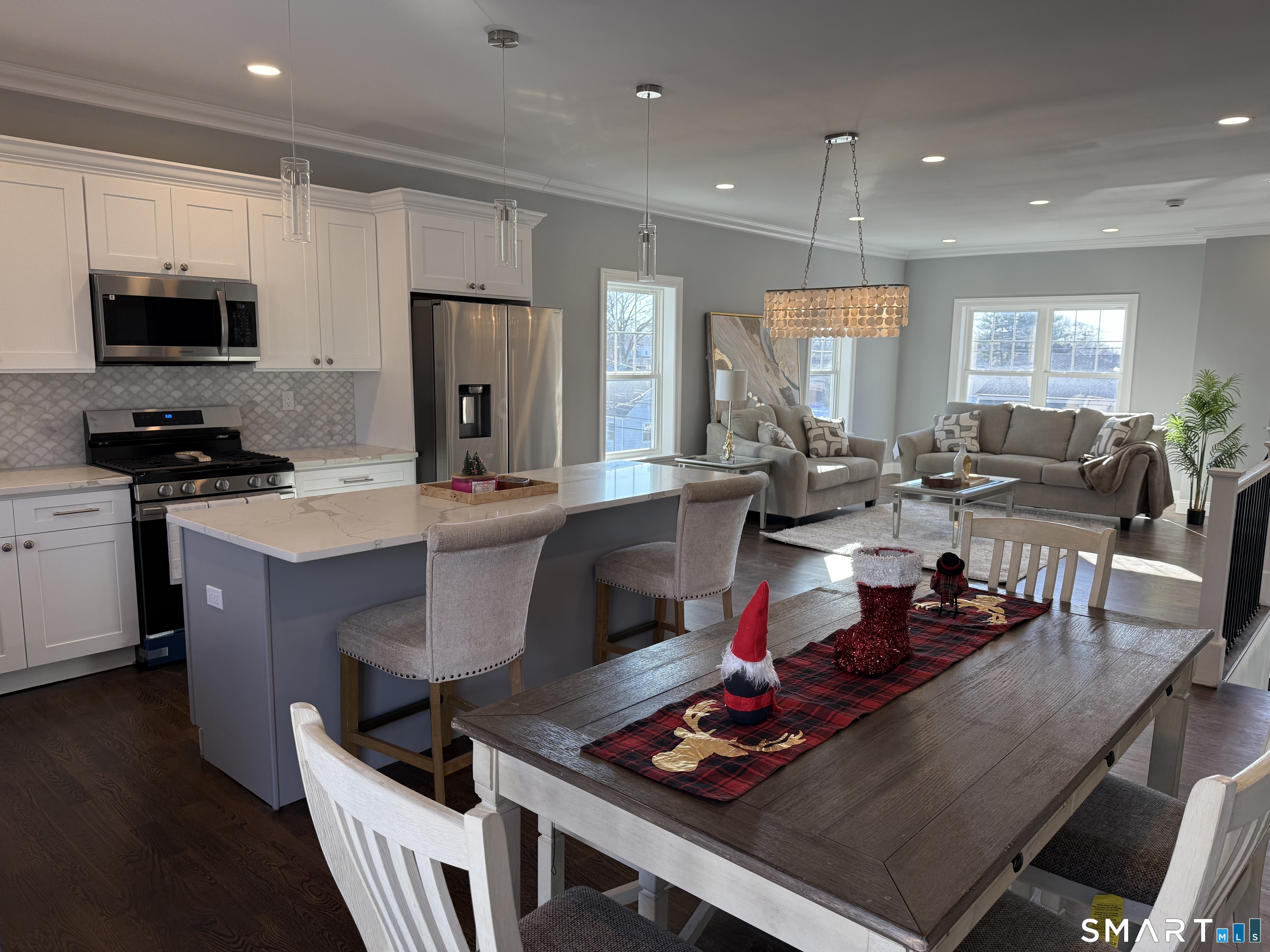 Bridgeport, Connecticut, 06606, United States, 4 Bedrooms Bedrooms, ,3 BathroomsBathrooms,Residential,For Sale,1979234