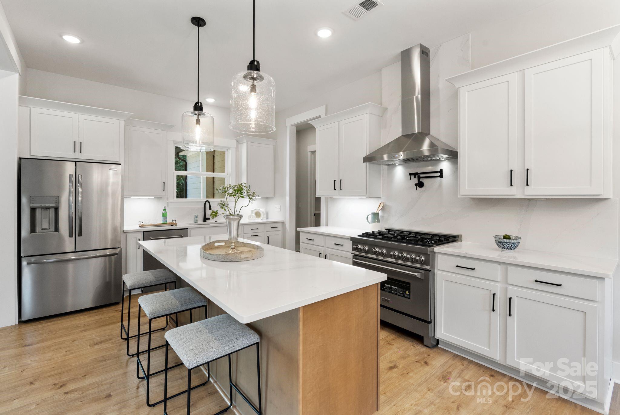 Monroe, North Carolina, 28112, United States, 3 Bedrooms Bedrooms, ,2 BathroomsBathrooms,Residential,For Sale,1891310
