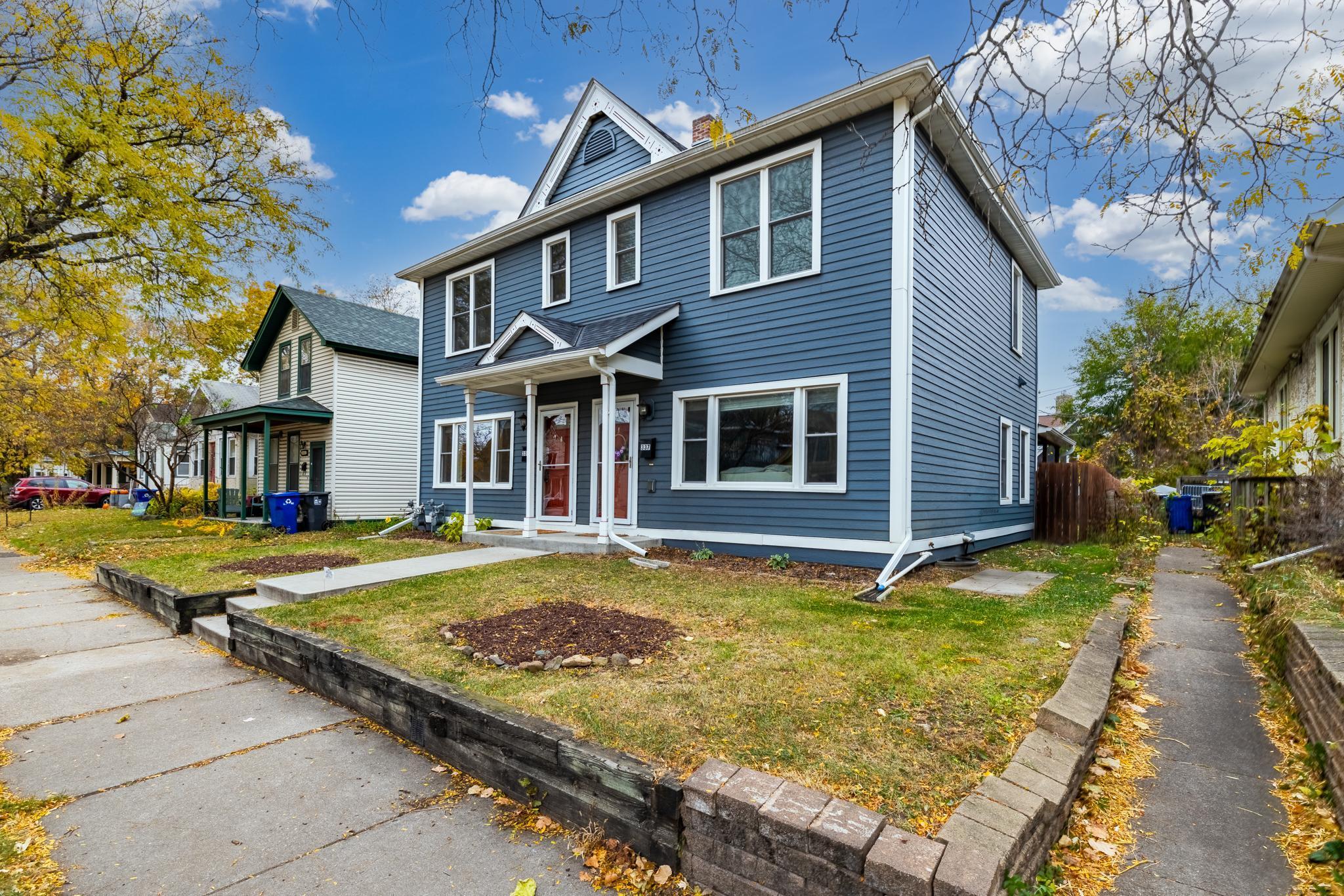 Saint Paul, Minnesota, 55102, United States, ,Residential,For Sale,1989124