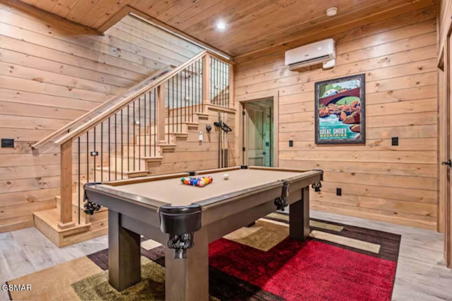 Sevierville, Tennessee, 37862, United States, 2 Bedrooms Bedrooms, ,3 BathroomsBathrooms,Residential,For Sale,1976879