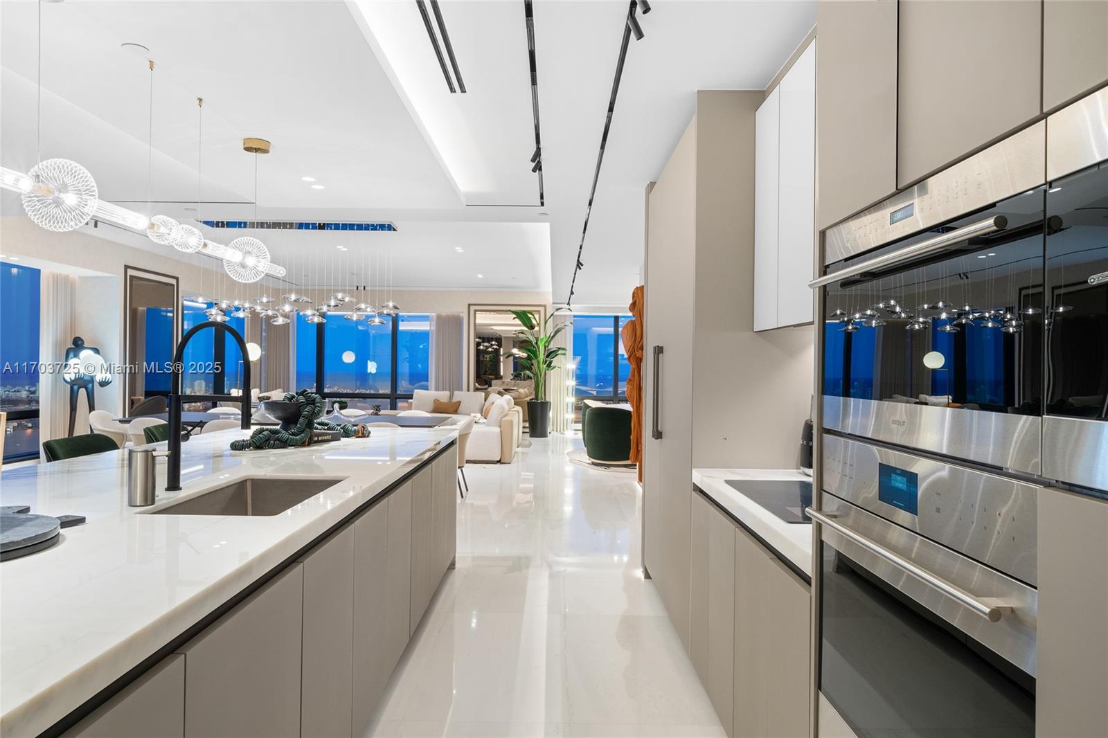 1425 Brickell Ave Unit 66D-66E, Miami, Florida, 33131, United States, 4 Bedrooms Bedrooms, ,5 BathroomsBathrooms,Residential,For Sale,1425 Brickell Ave Unit 66D-66E,1682437