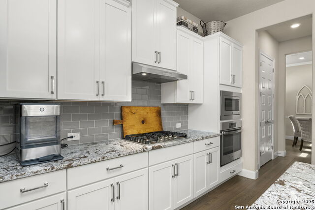 Helotes, Texas, 78023, United States, 4 Bedrooms Bedrooms, ,4 BathroomsBathrooms,Residential,For Sale,1907682