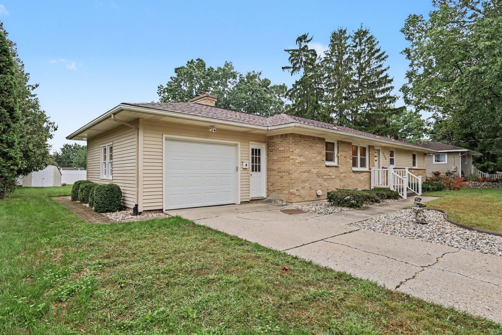7th St, Grand Rapids, MI 49504 #1