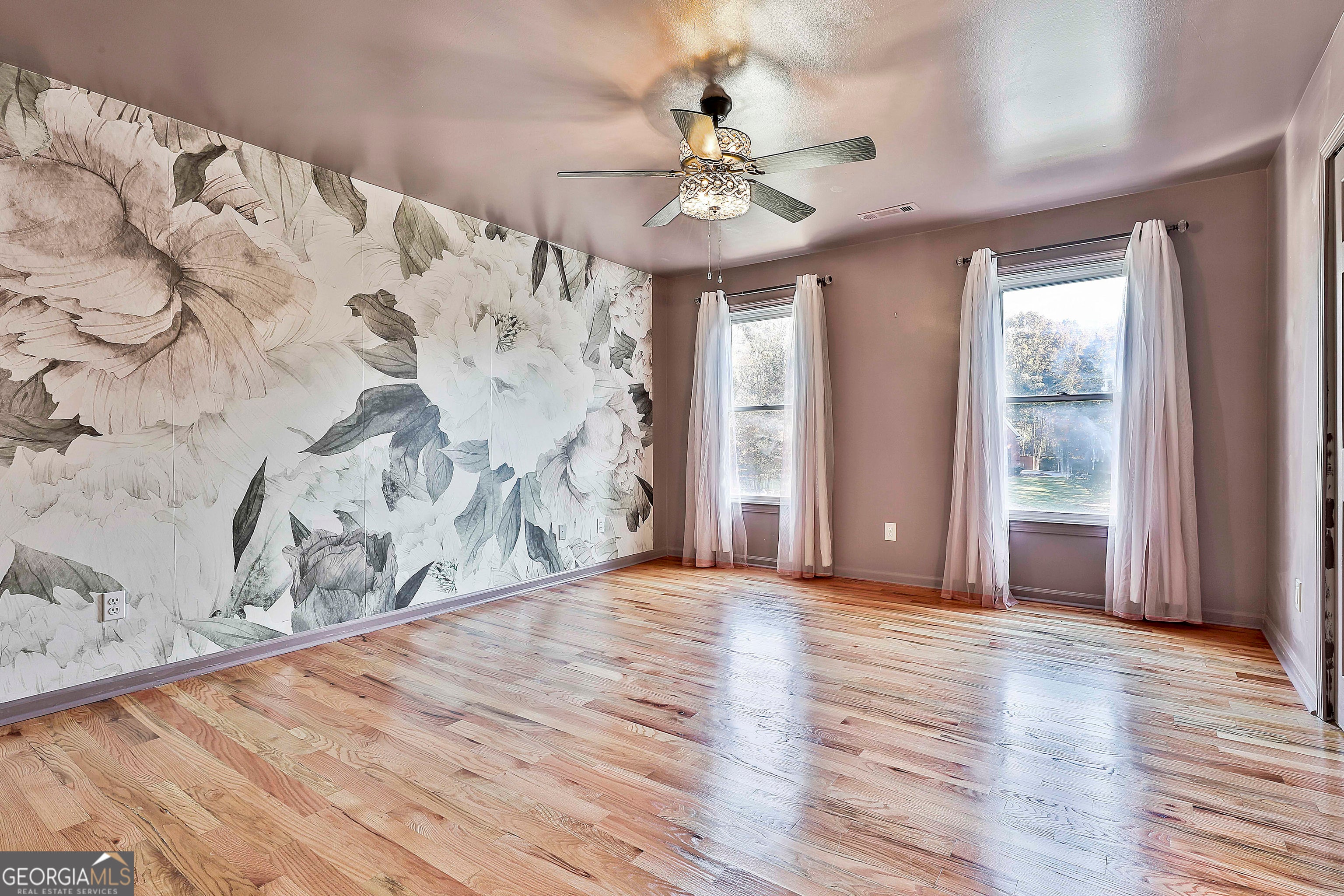 Tyrone, Georgia, 30290, United States, 4 Bedrooms Bedrooms, ,4 BathroomsBathrooms,Residential,For Sale,1922559