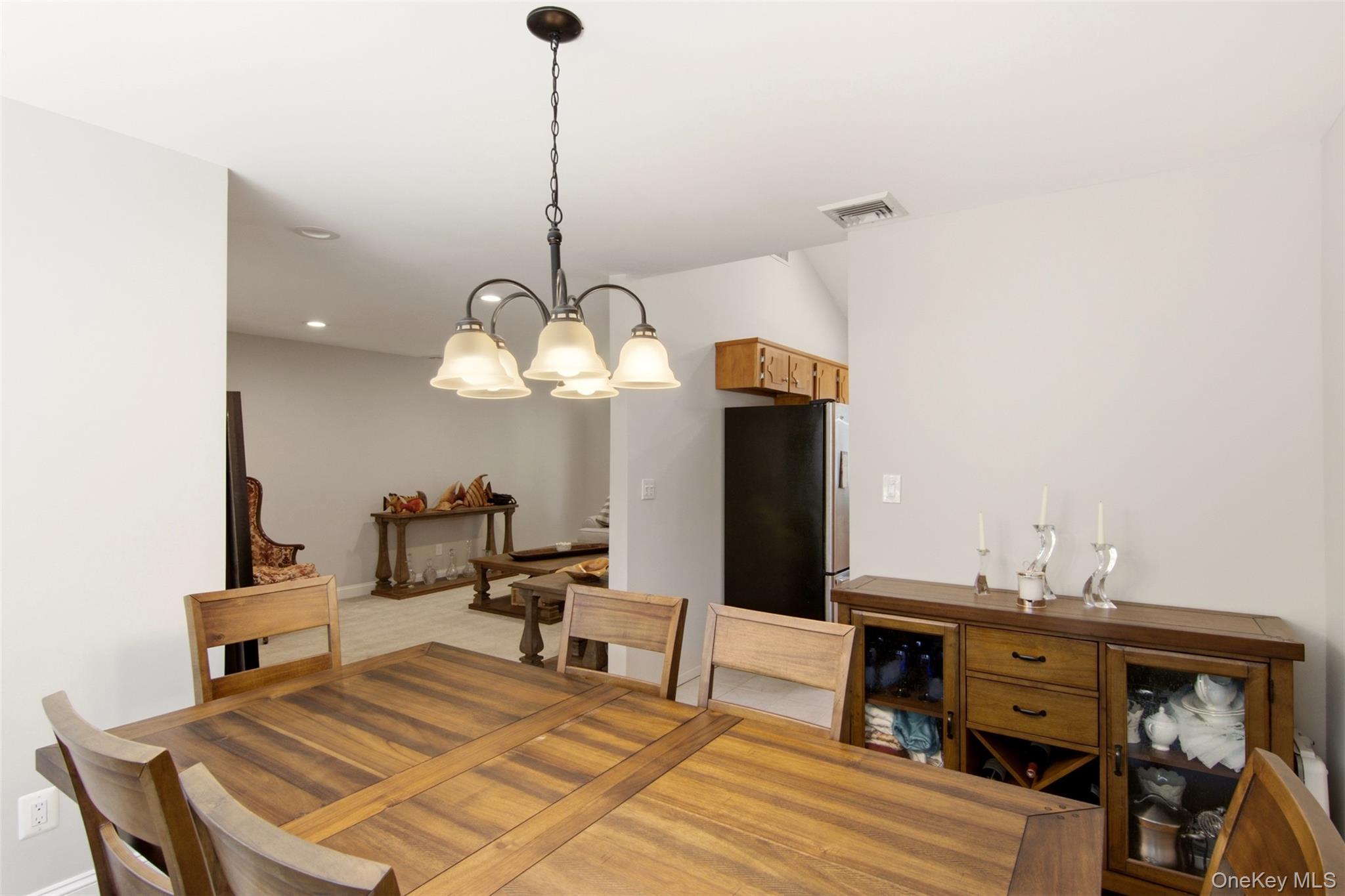  18 Millet Street, Dix Hills, NY, 11746 - 物件實景
