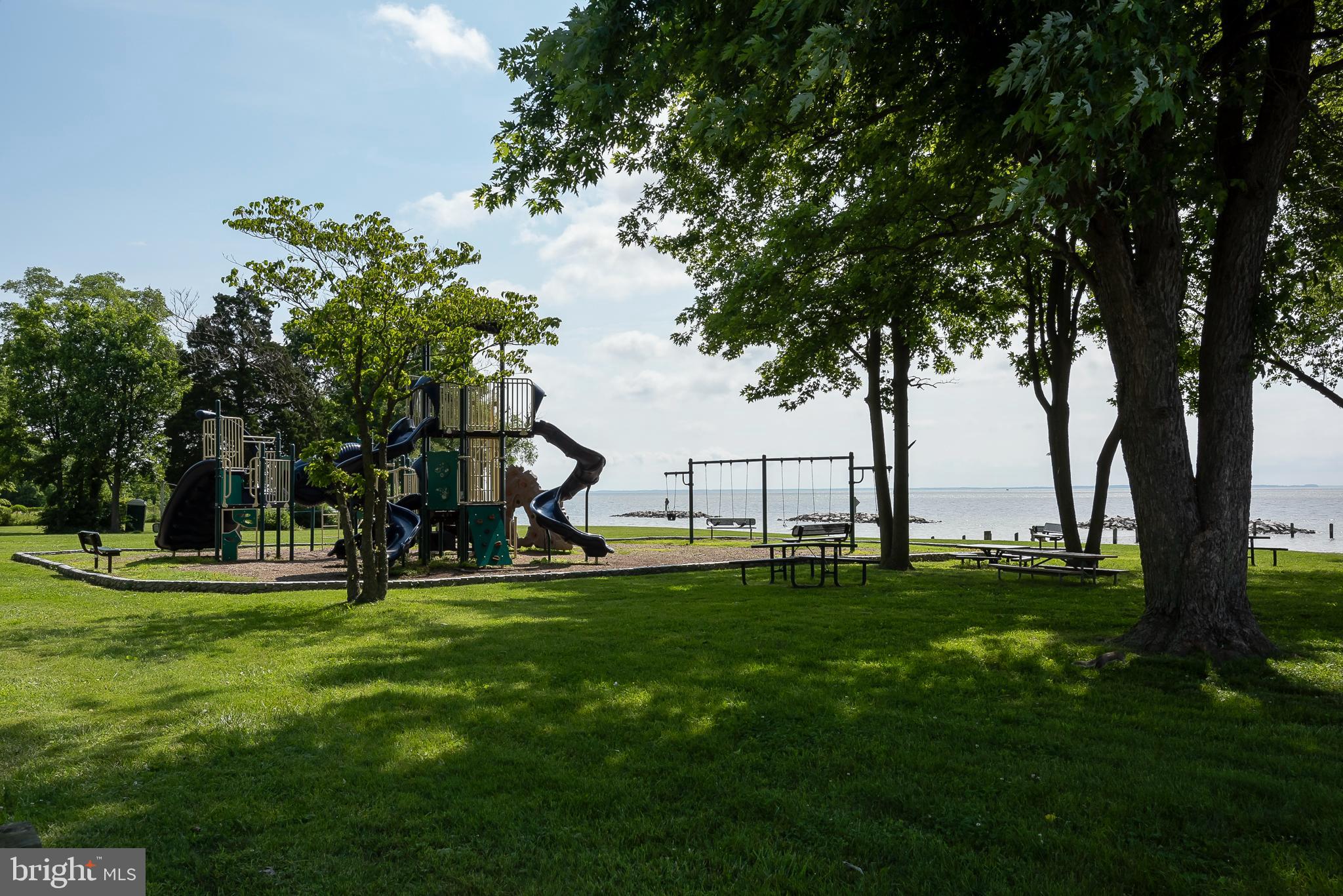 Edgewater, Maryland, 21037, United States, 5 Bedrooms Bedrooms, ,3 BathroomsBathrooms,Residential,For Sale,1895020