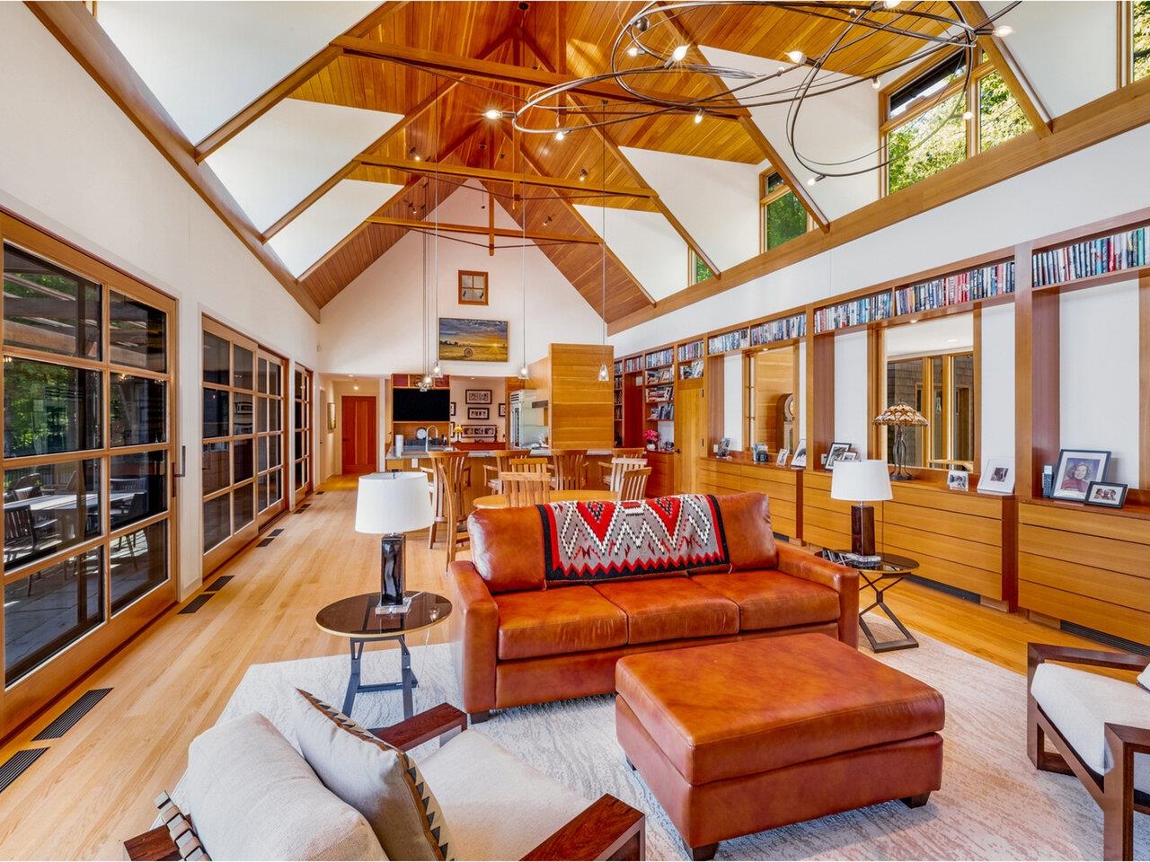 Shelburne, Vermont, 05482, United States, 4 Bedrooms Bedrooms, ,5 BathroomsBathrooms,Residential,For Sale,1857378