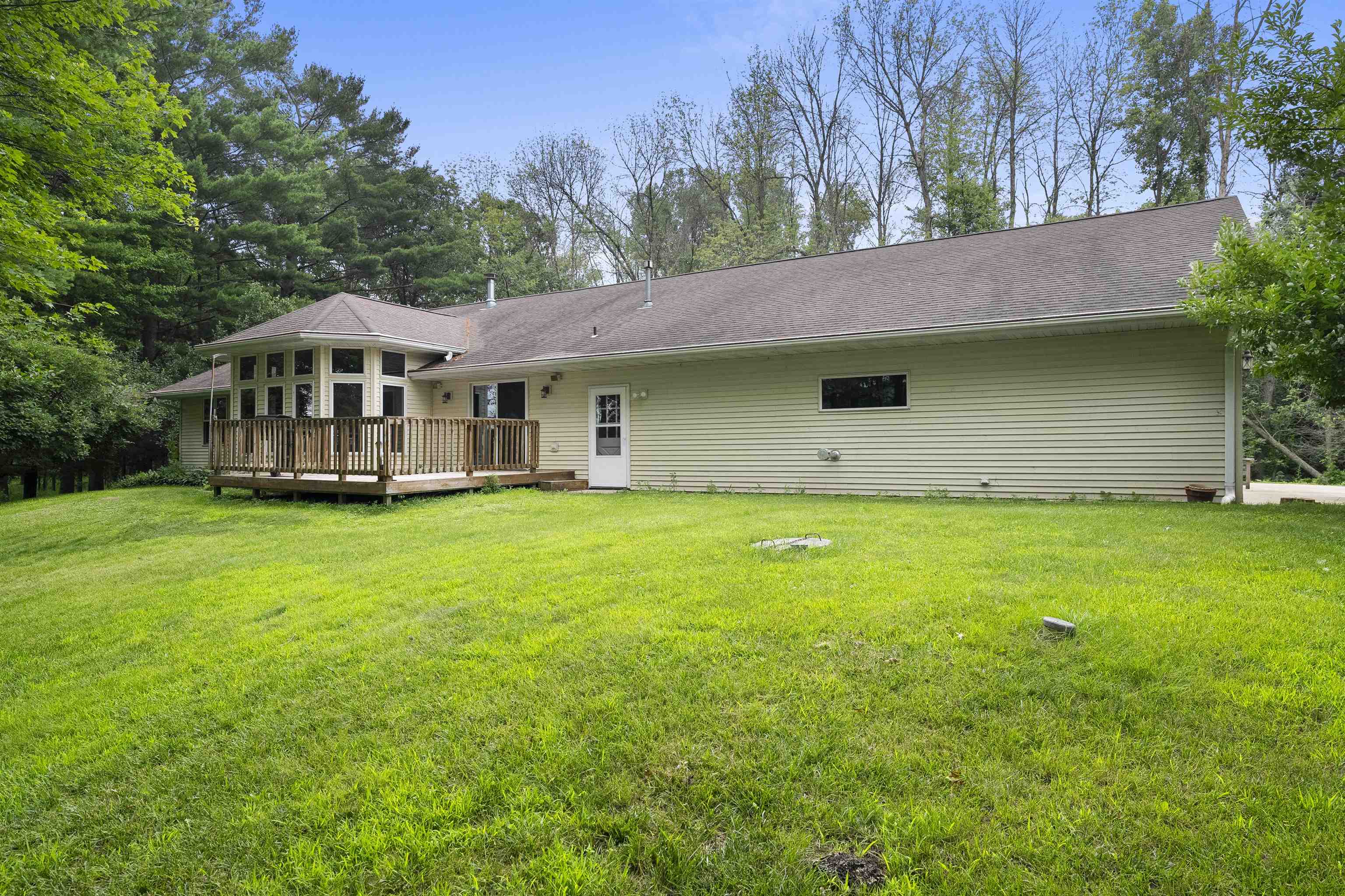 SUAMICO, Wisconsin, 54173, United States, 3 Bedrooms Bedrooms, ,4 BathroomsBathrooms,Residential,For Sale,1911099
