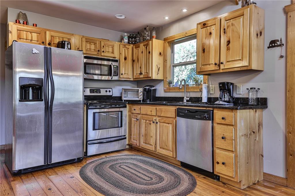 Ellijay, Georgia, 30540, United States, 3 Bedrooms Bedrooms, ,3 BathroomsBathrooms,Residential,For Sale,1923913