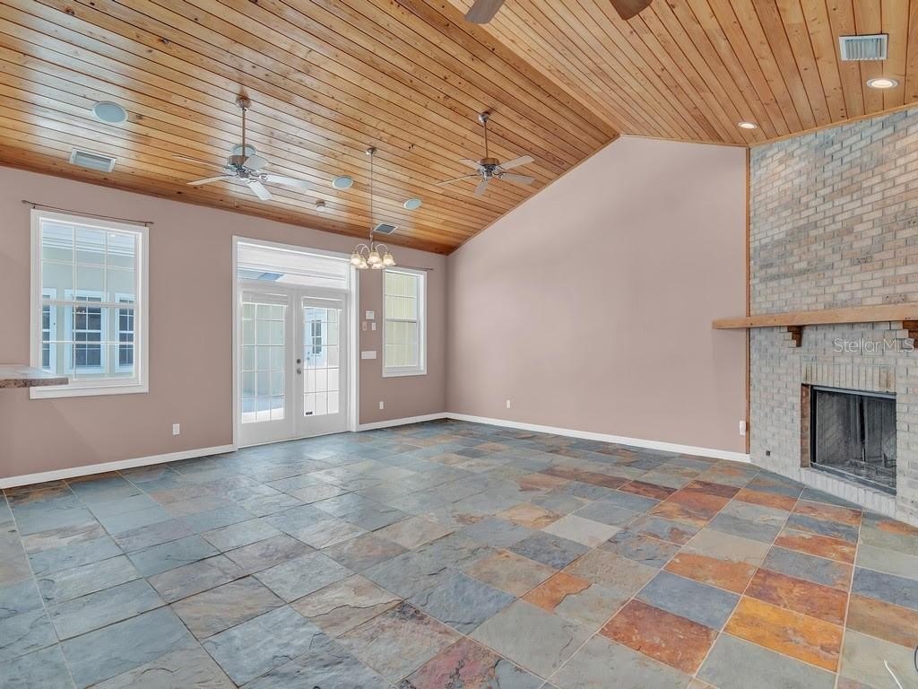 VERO BEACH, Florida, 32967, United States, 5 Bedrooms Bedrooms, ,5 BathroomsBathrooms,Residential,For Sale,1981138