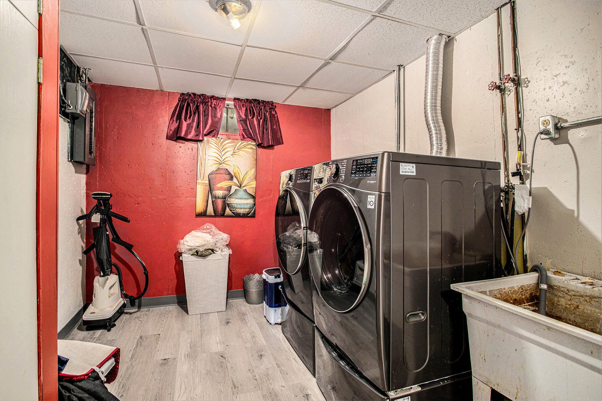 Kalamazoo, Michigan, 49004, United States, 5 Bedrooms Bedrooms, ,4 BathroomsBathrooms,Residential,For Sale,1977893