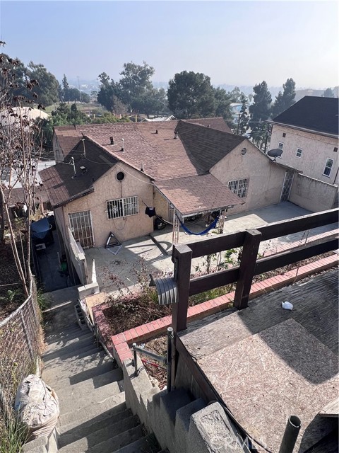 Los Angeles, California, 90063, United States, 5 Bedrooms Bedrooms, ,Residential,For Sale,1923113